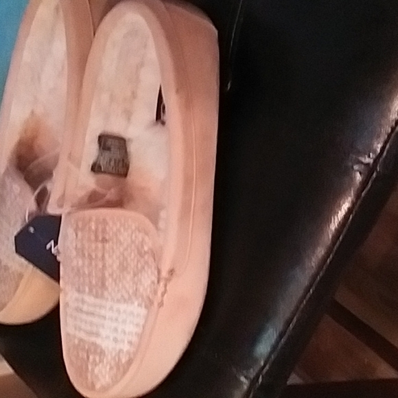 Nautica faux fur lined slippers - Picture 4 of 7